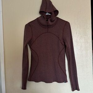 The North Face Pullover Hoodie Medium